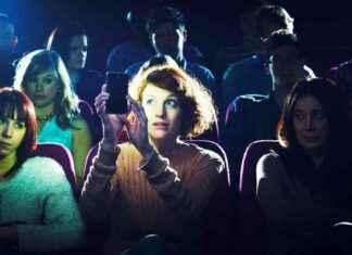 Enjoy The Movie Without Distractions: Why You Should Put Your Phone Away news-27112024-052855