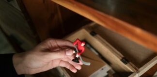 How Long Are Hockey Games? Discover The Surprising Duration!