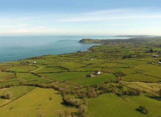 Game of Thrones Naked: What Secrets Are Hidden Behind the Scenes?