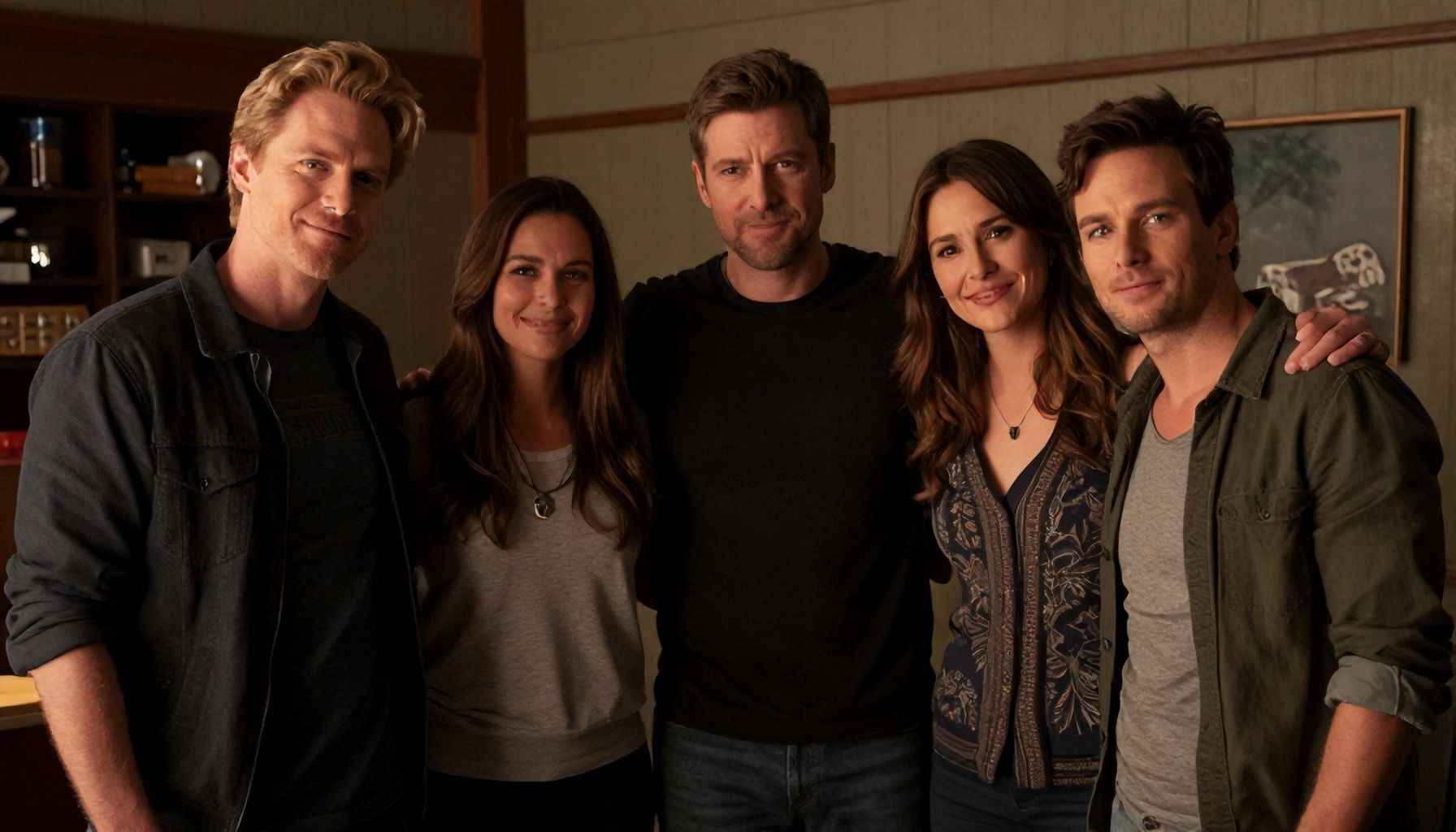 5 Ways the Cast Bonded Off-Screen During Filming*