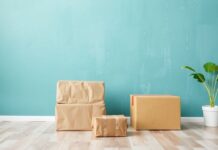 How to Plan Your Move Like a Pro: Stress-Free Tips Here are some stress-free tips to help you plan your move like a pro: 1. **Start Early**: Begin planning your move at least 8 weeks in advance. This will give you plenty of time to organize and prepare. 2. **Declutter**: Before you start packing, go through your belongings and decide what to keep, donate, or throw away. This will make packing and unpacking much easier. 3. **Create a Moving Binder**: Keep all your moving-related documents in one place. This includes contracts, inventories, and